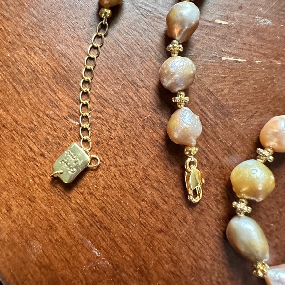 Elegant Gold and freshwater multicolor baroque Pearl Necklace - Picture 4 of 5